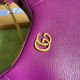 Handle and strap detail of premium modern women's handbag – women's everyday handbag