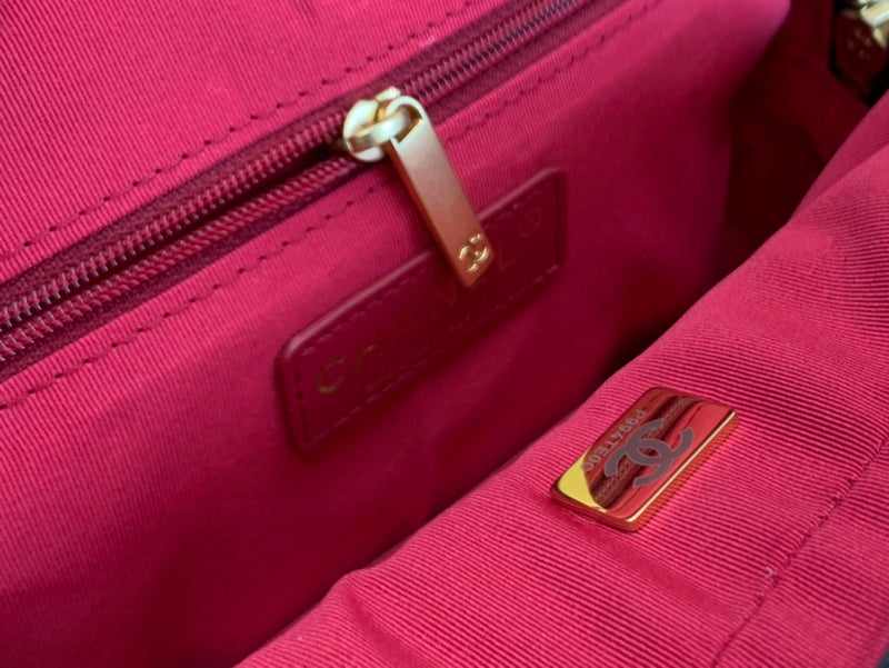  women's handbag, mid design, view 2