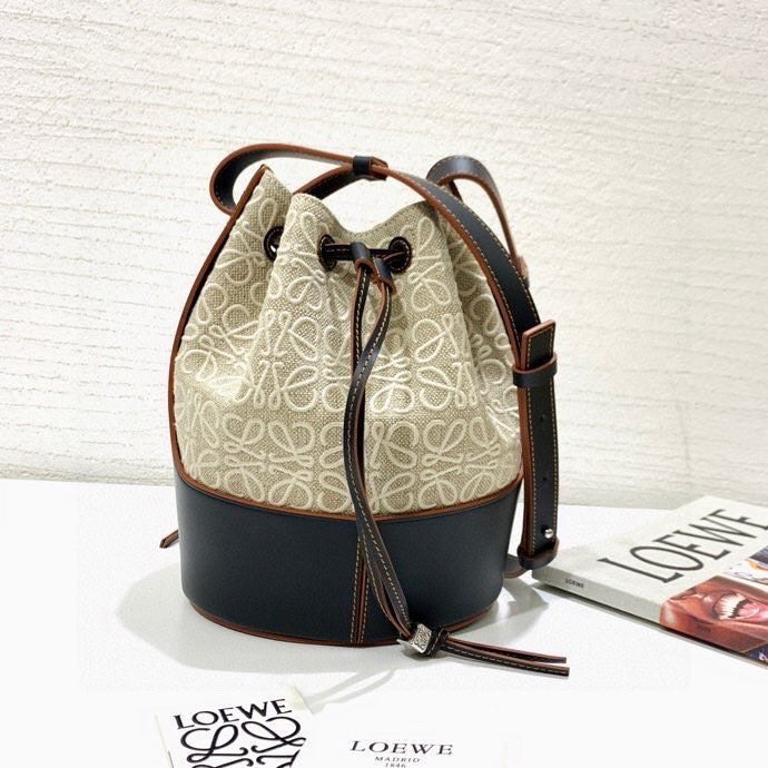Ziva's Charm handbag – side angle view (18cm*25cm*13.5cm)