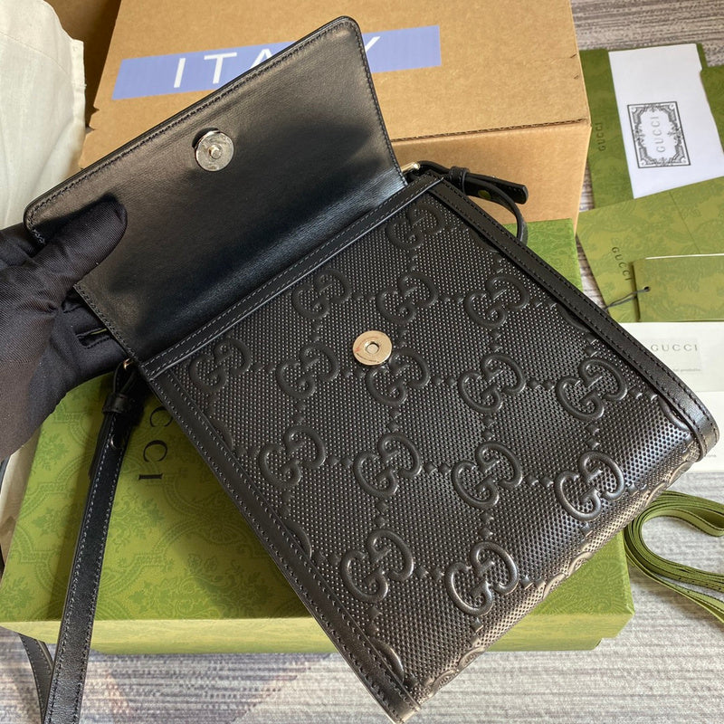 Interior view of sleek premium women's handbag – women's designer-style accessory