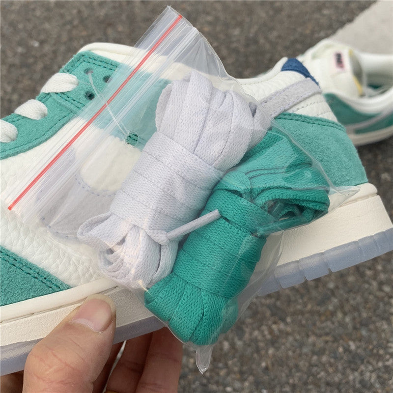 Nike Men's & Women's Premium Designer Sneakers — Style 178 hardware detail