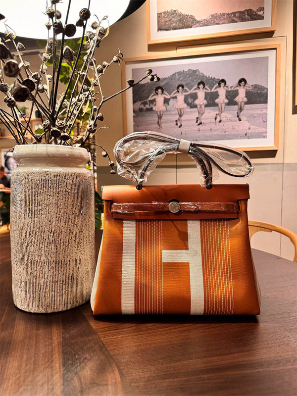  everyday handbag styled with outfit 30