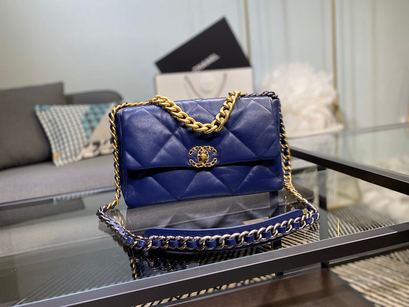  women's handbag, mid design, view 4