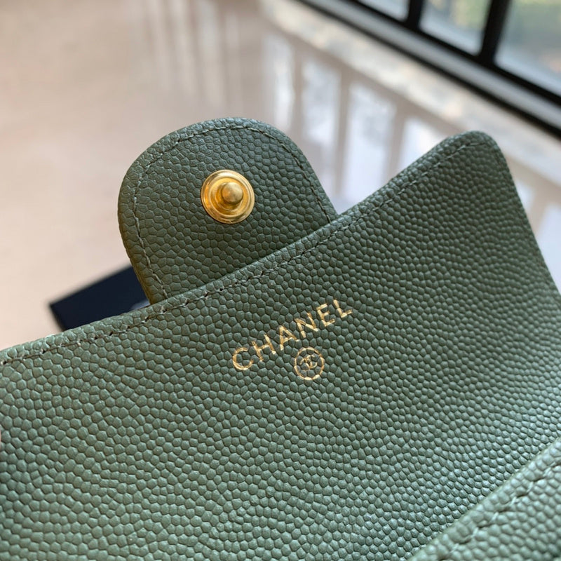 Zivas Charm Timeless Appeal Everyday Handbag (Timeless Wardrobe Addition) – Lifestyle Shot