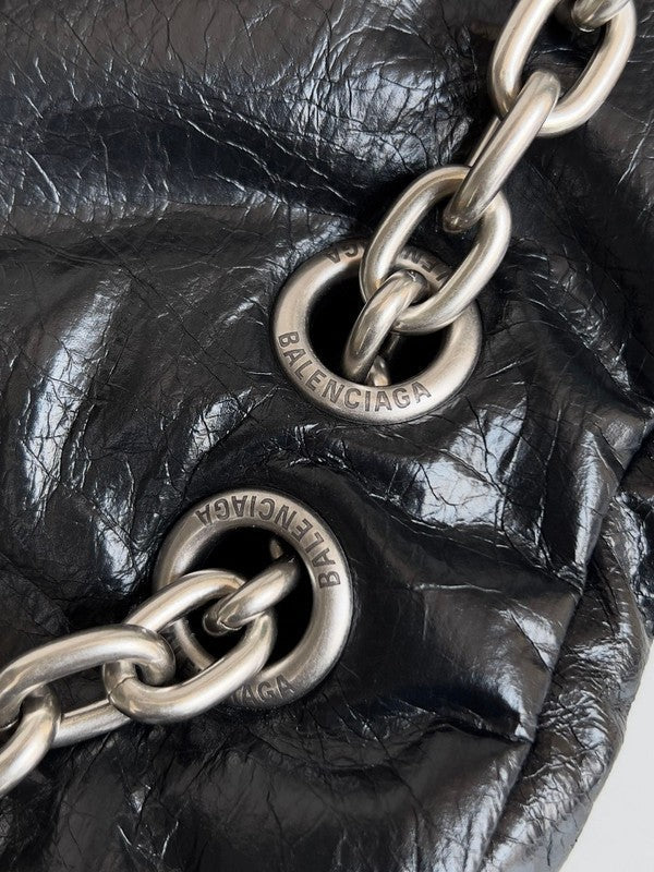 Zivas Charm Polished Finish Fashion Handbag (Thoughtfully Structured Design) – Styled Look