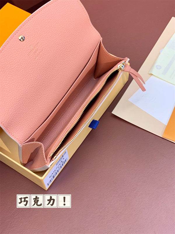  Classic crossbody bag carried on shoulder 16