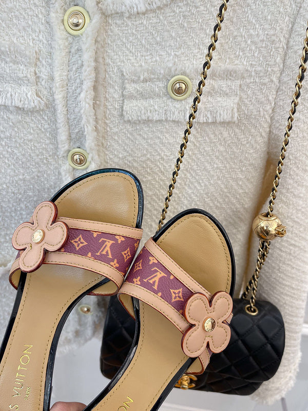 Louis Vuitton Beige Bow-Detail Flats - Studio Shot