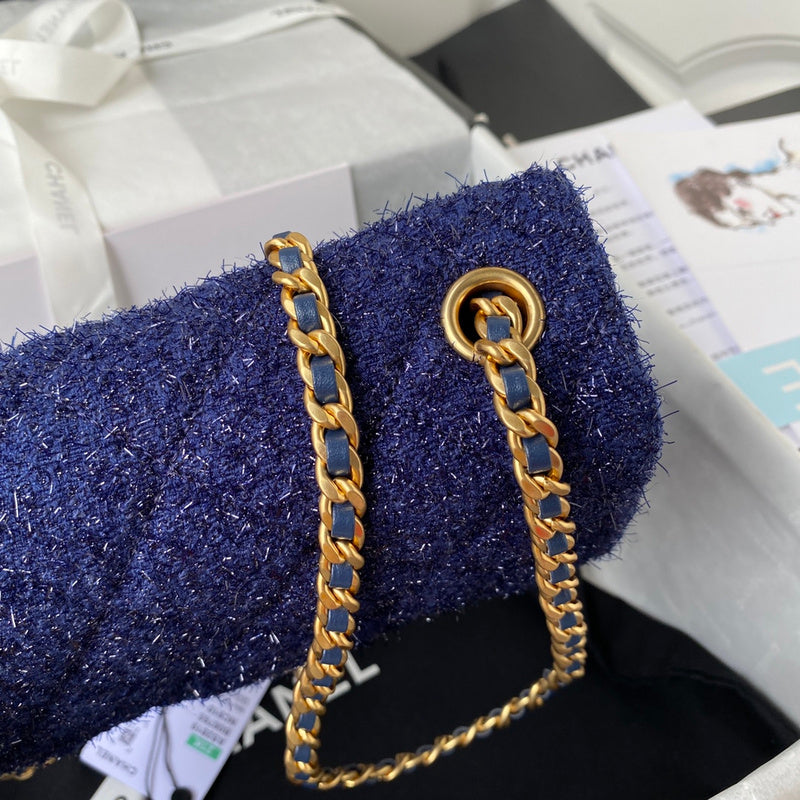  women's handbag, mid design, view 4