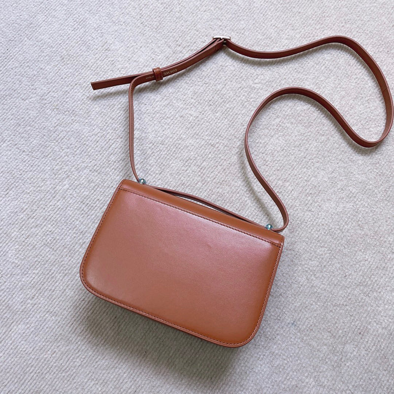 Ziva's Charm handbag – detail view (19cm*13cm*6cm)