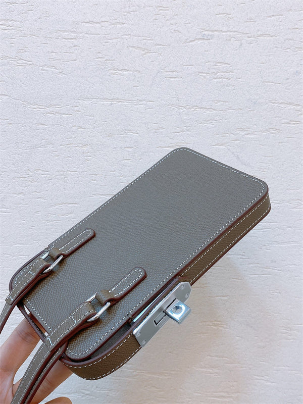  satchel interior and compartment view 33