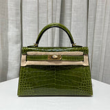  effortless shopper bag styled with outfit 18