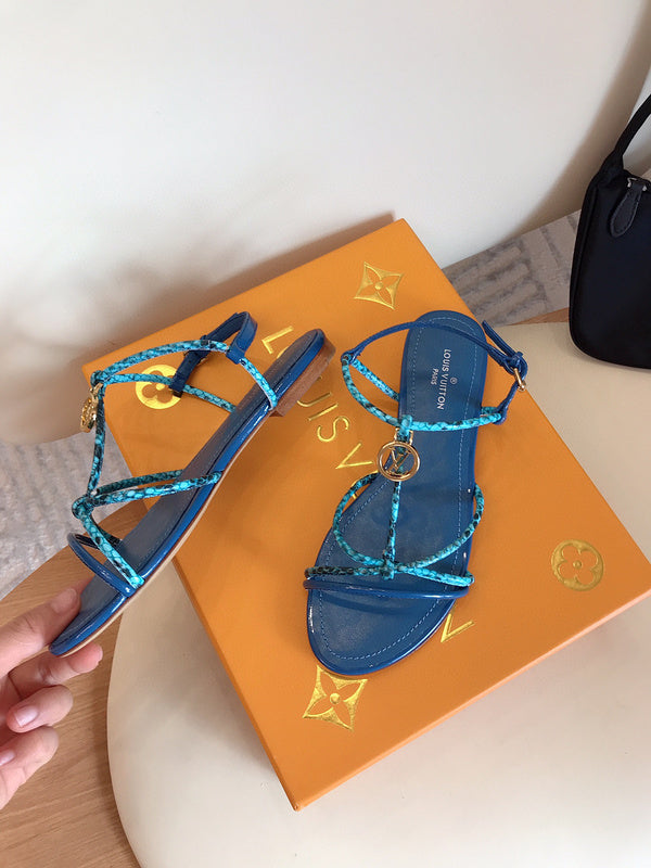 Styling view of Louis Vuitton luxury piece style No.006