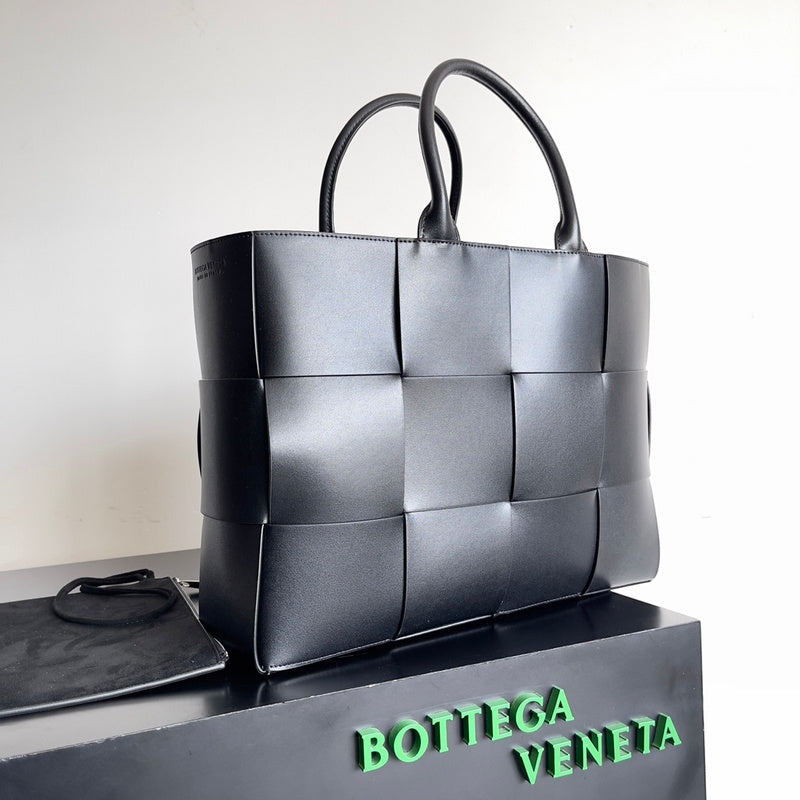 Refined Vegan Leather Handbag - Everyday Elegance | Women's Premium Handbag #1574 - alternate angle view (image 8) of designer-inspired handbag
