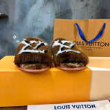 Side profile view of Louis Vuitton luxury piece style No.121