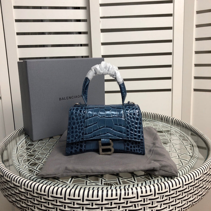 Interior view of sleek chic women's handbag – women's statement bag