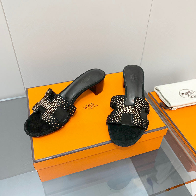 Hermes sandals Style 185 - logo and branding close-up