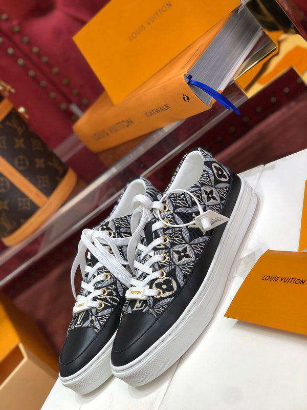 Louis Vuitton shoes Style 189 - close-up of premium leather craftsmanship
