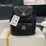 Zivas Charm Everyday Sophistication Luxury Handbag (Structured Everyday Essential) – Close-Up Detail