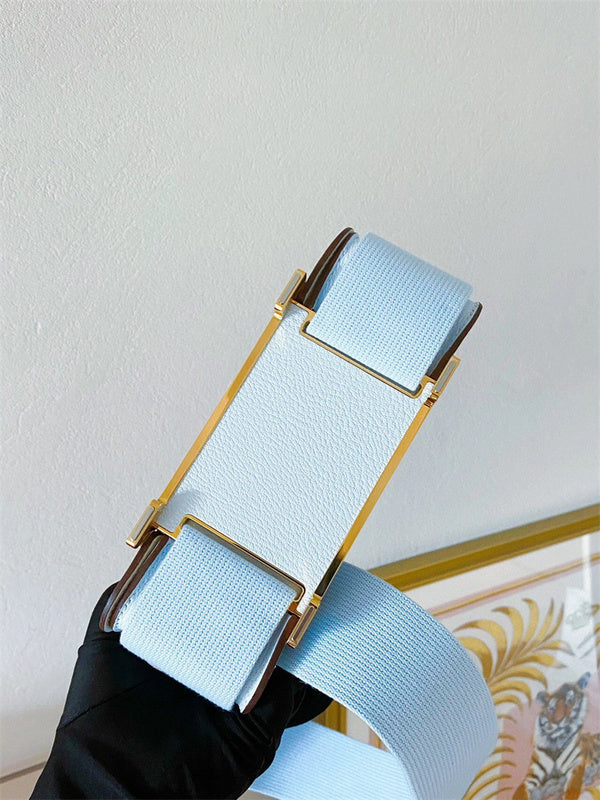  Everyday carryall bag front view 13