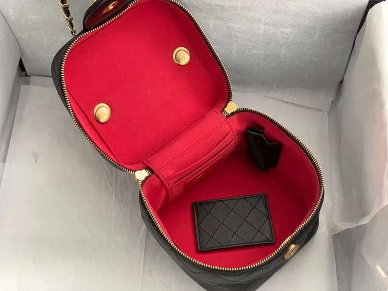 Zivas Charm Elevated Essentials Luxury Handbag (Everyday Luxury Essential) – Styled Look
