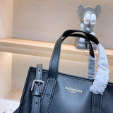Ziva's Charm handbag – product shot (one versatile size)