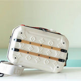  Minimalist crossbody bag front view