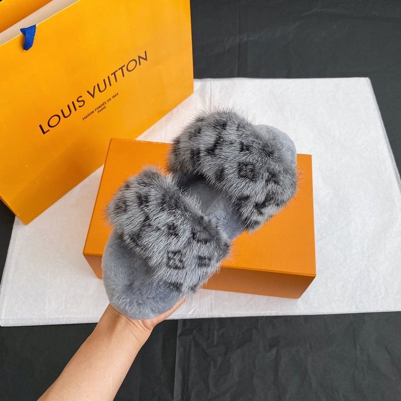 Back view of Louis Vuitton luxury piece style No.161