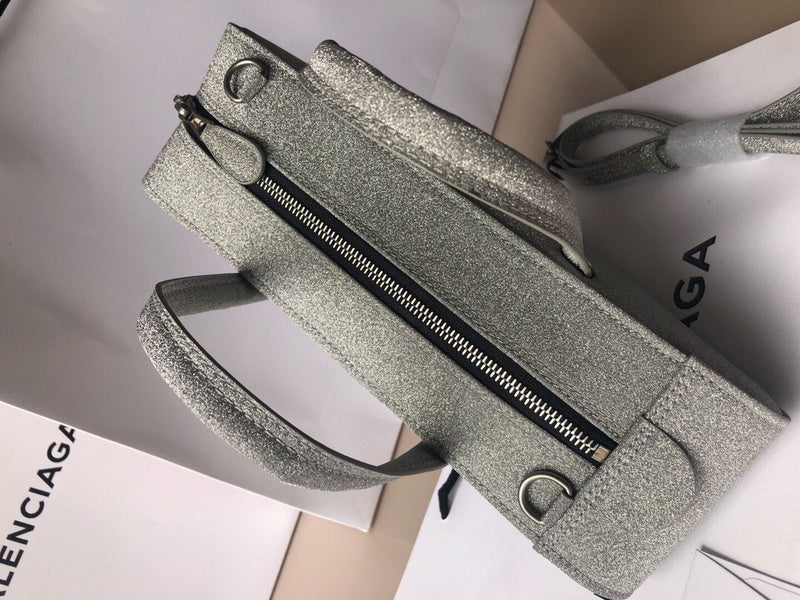 Sophisticated Premium PU Leather Handbag - Sleek Minimalist Lines | Women's Premium Handbag #901 - hardware and detail close-up (image 5) of designer-inspired handbag