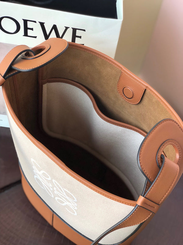 Ziva's Charm handbag – lifestyle view (27cm*26cm*13cm)