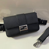 Ziva's Charm handbag – close-up view (28cm*18cm*7cm)