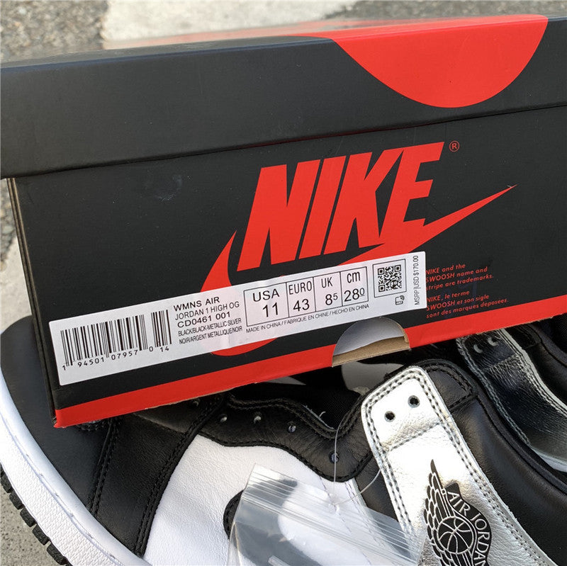 Nike Men's & Women's Premium Athletic Sneakers — Style 163 hardware detail