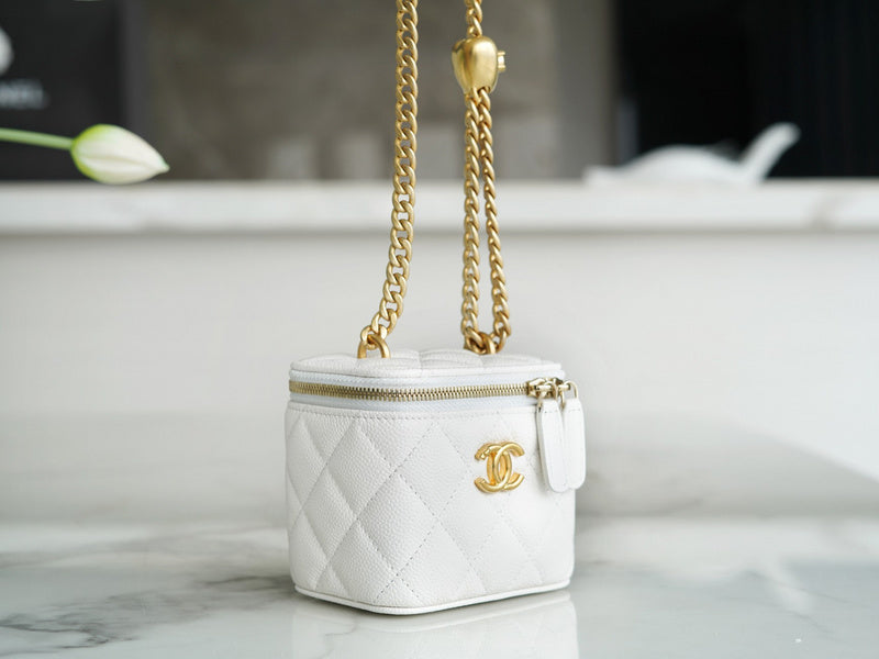  women's handbag, compact design, view 5