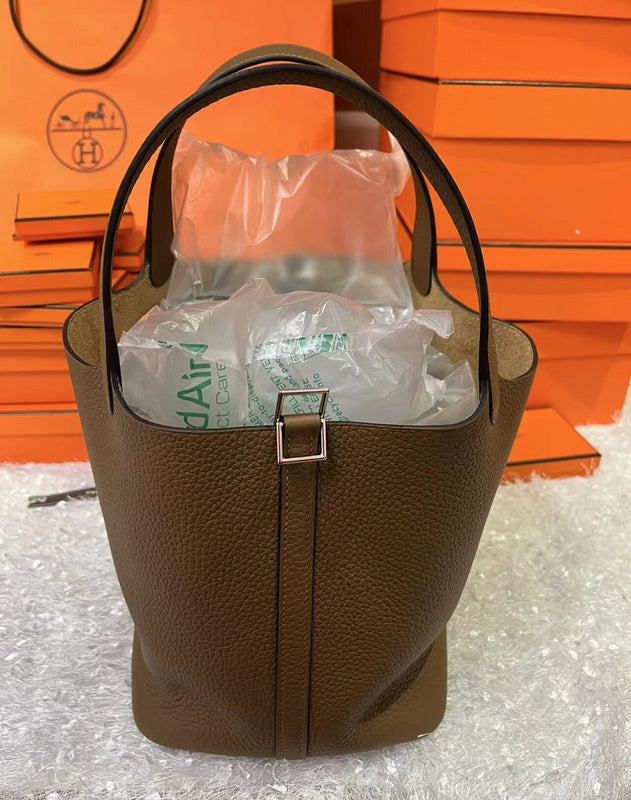 Close-up detail of streamlined bag design