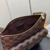  tailored shopper bag detail view showing craftsmanship 8