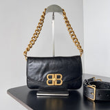 Zivas Charm Sleek Silhouette Statement Handbag (Versatile Style Statement) – Front View