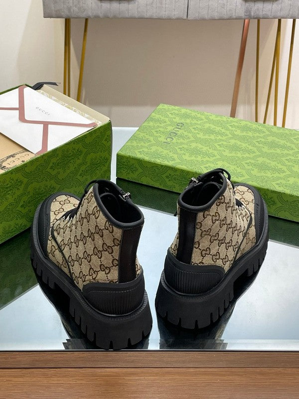 Gucci all-black luxury sneakers view 7 retro runner design