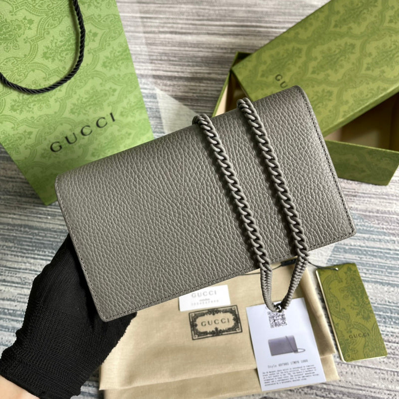 Side profile of statement everyday-luxe women's handbag – women's designer-style accessory