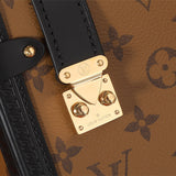  satchel close-up of hardware and finish