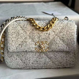 Zivas Charm Timeless Appeal Everyday Handbag (Structured Everyday Essential) – Close-Up Detail