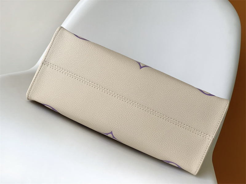  classic crossbody bag styled with outfit