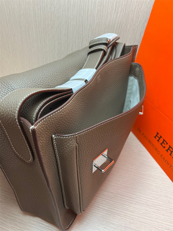  Elegant handbag front view 19