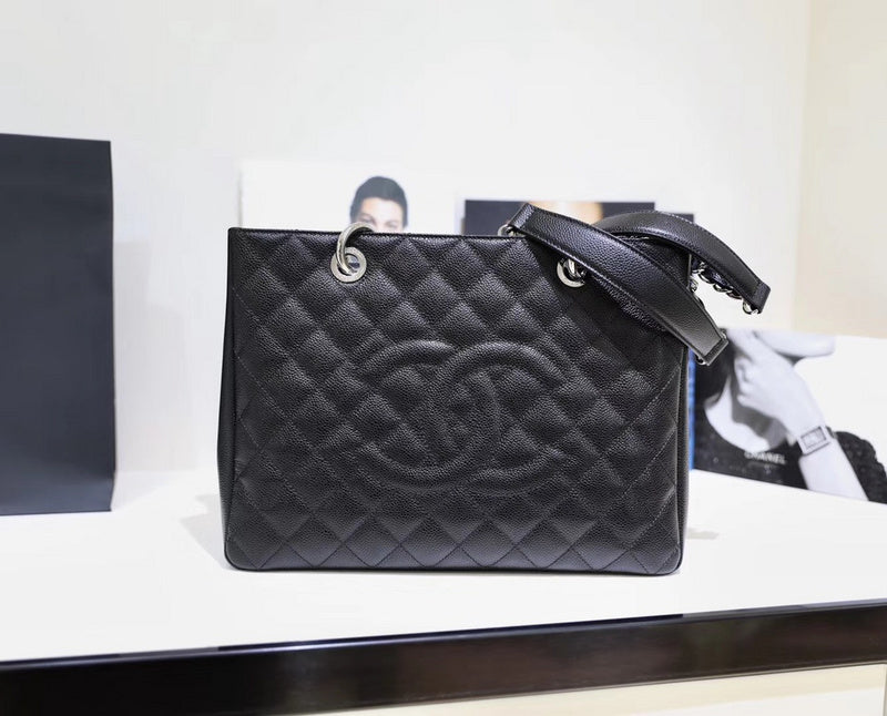  women's handbag, spacious design, view 8