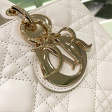 Front view of elevated modern women's handbag – women's luxury accessory