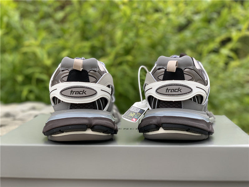 Nike Men's & Women's Luxury Low-Top Trainers — Style 081 interior view