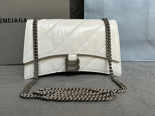 Zivas Charm Timeless Appeal Statement Handbag (Effortless Style Upgrade) – Front View