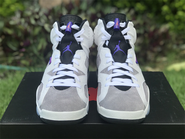 Nike fresh white-and-black luxury sneakers view 17 breathable knit upper