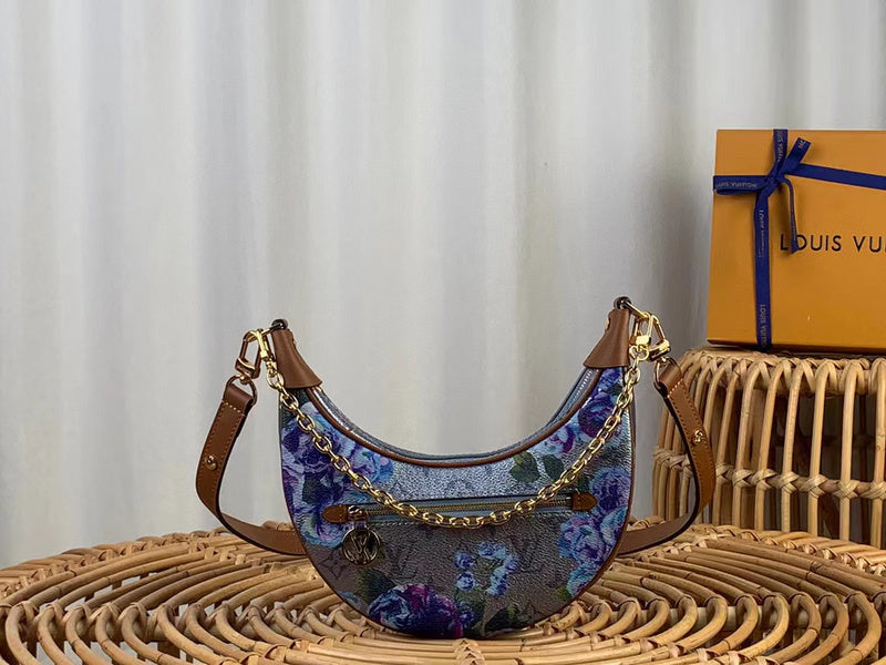 Front view of statement sleek women's handbag – women's everyday handbag