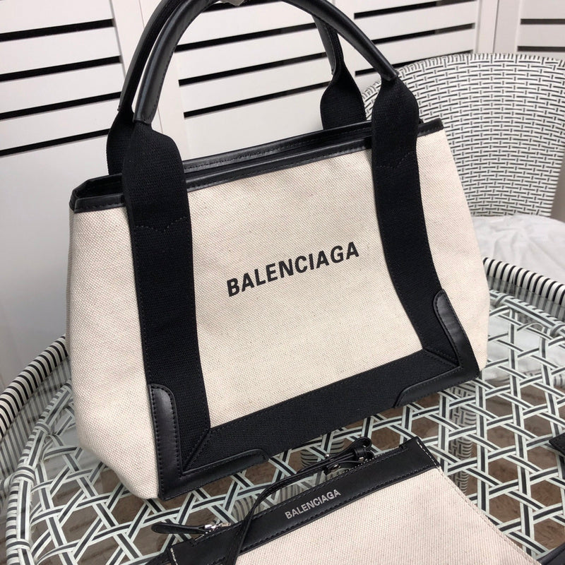 Front view of modern everyday-luxe women's handbag – women's statement bag