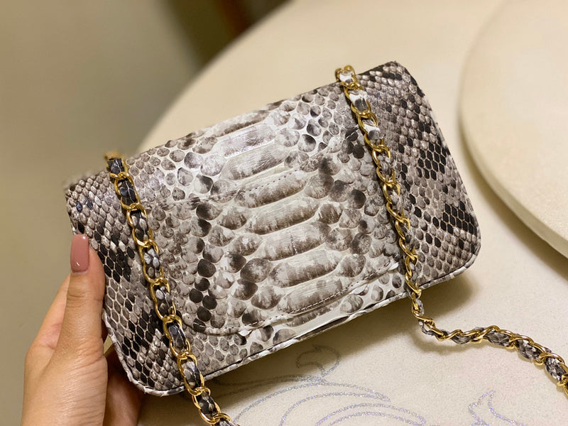  versatile purse view 9