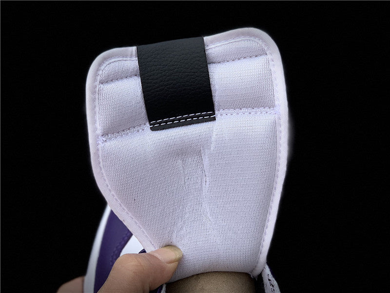 Nike Men's & Women's Designer Lifestyle Shoes — Style 008 angle view